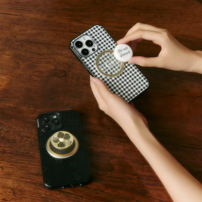Enamel Mae Flower with Pearl — MagSafe PopGrip - US 05682