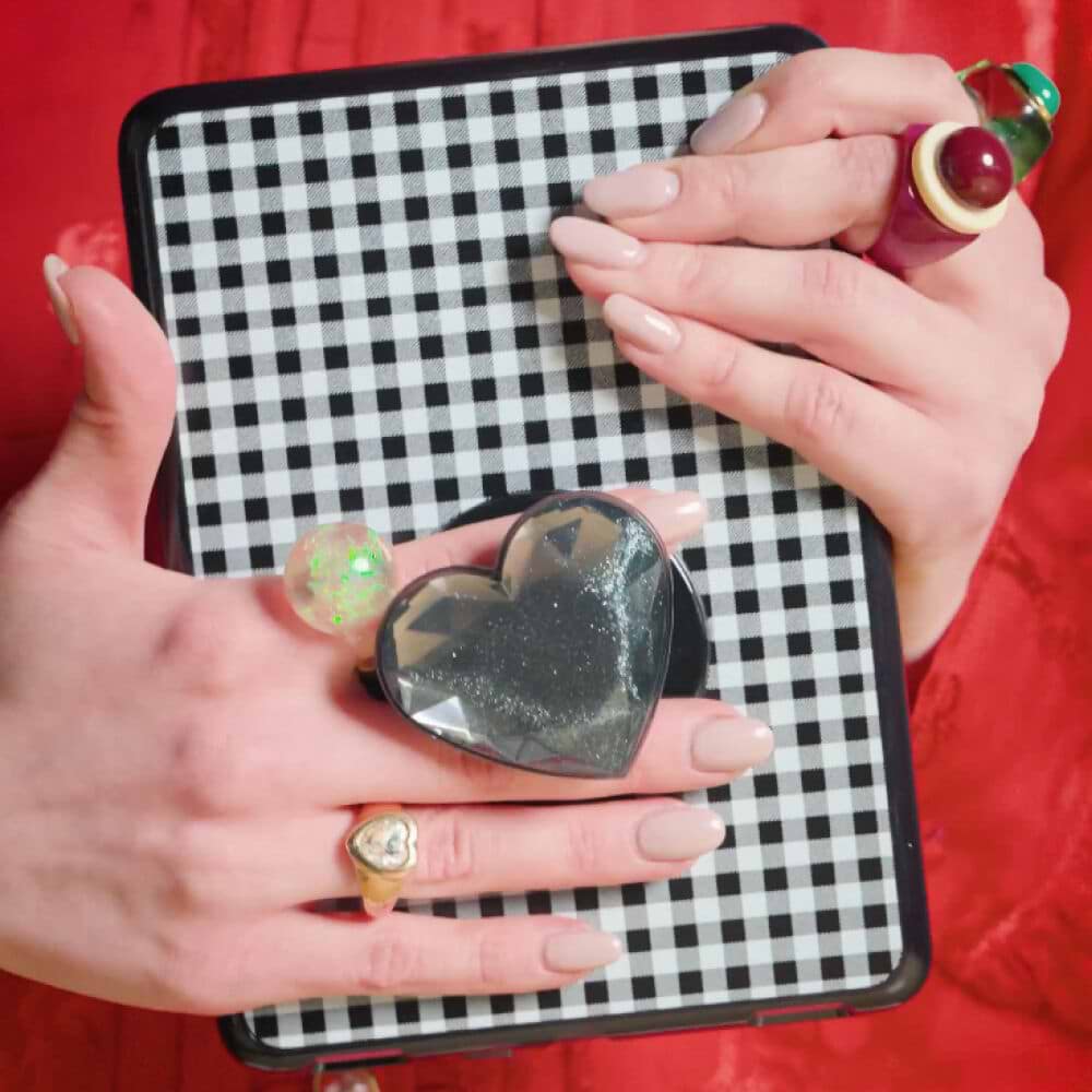 Crystal Heart Black Glitter —  MagSafe PopGrip - US 71755