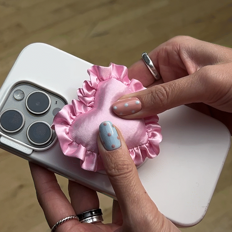 Heart Pillow —  MagSafe PopGrip - US 33529